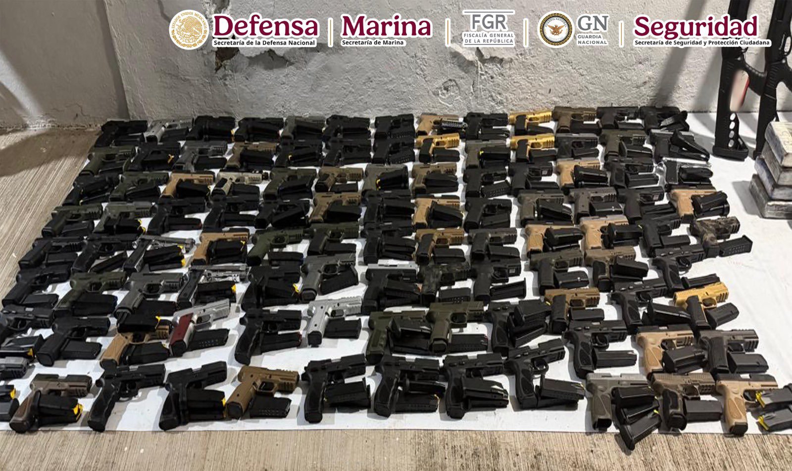 Despliegue de elementos de seguridad federal tras un operativo de captura en México.
