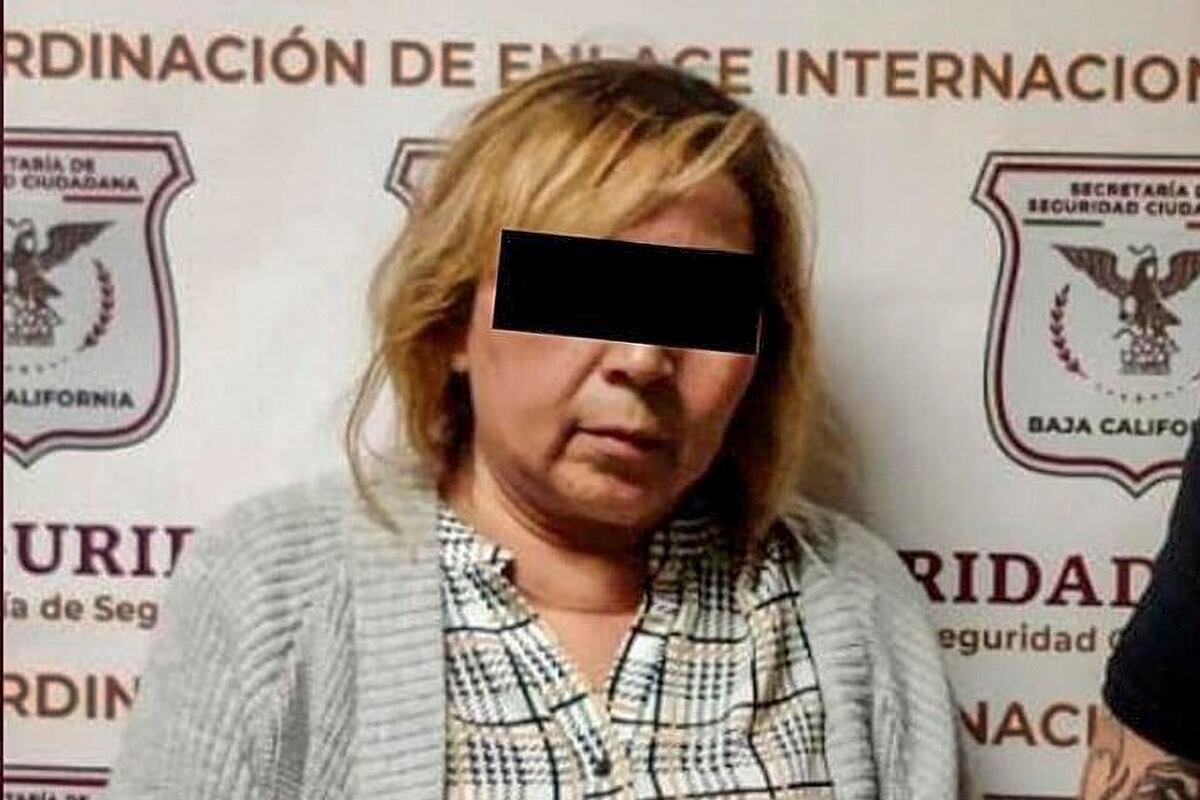 otografía policial de Ofelia Hernández Salas, alias Doña Lupe, tras su captura en Mexicali.