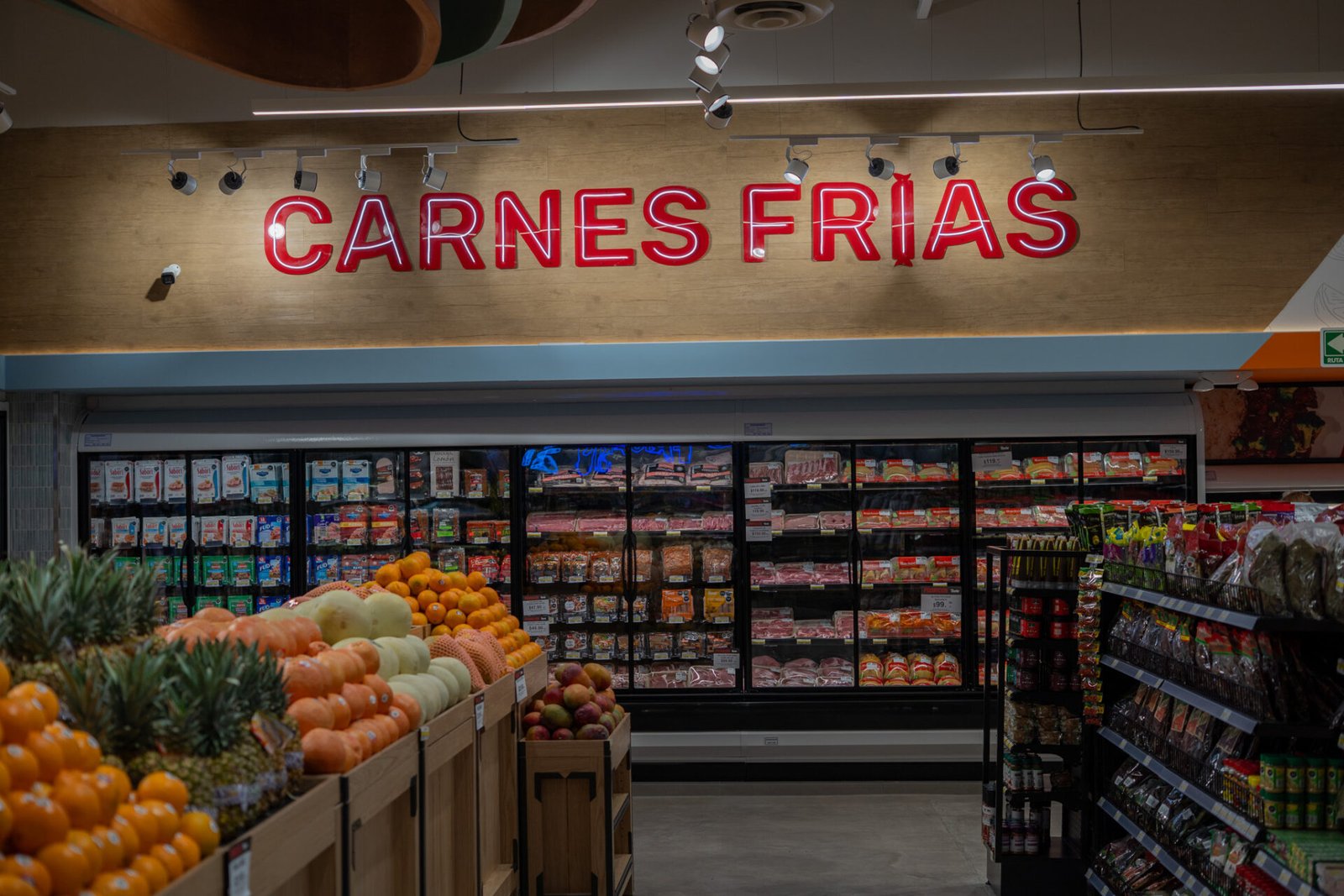 Fachada de la nueva sucursal Taste Blvd. Kino, la tienda más grande de la marca en Hermosillo.