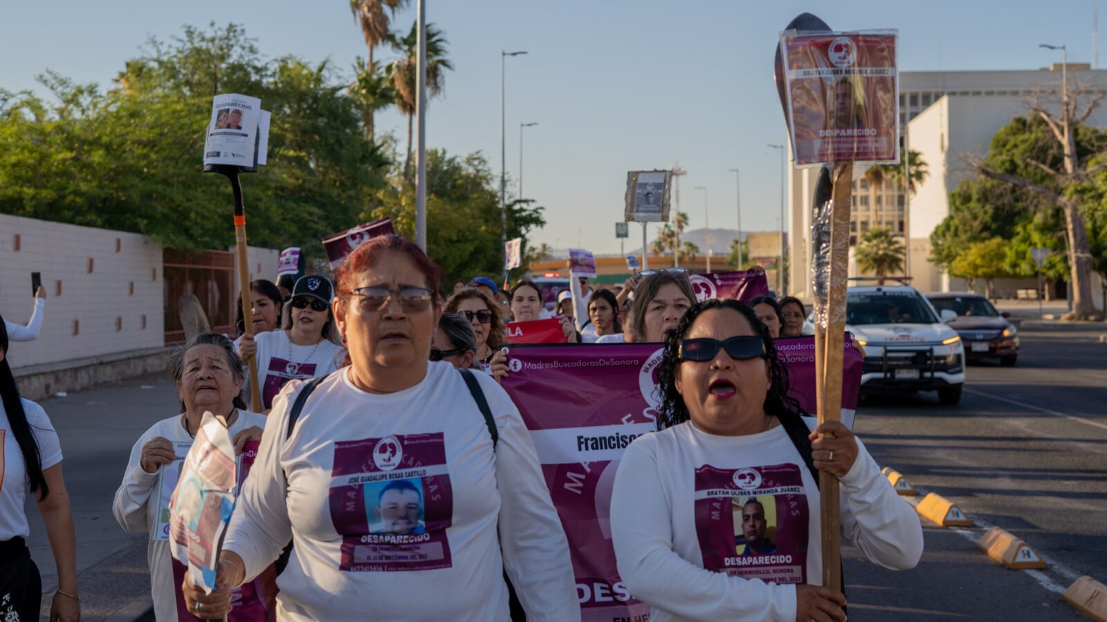 Integrantes del colectivo Madres Buscadoras de Sonora participan en una marcha para exigir a las autoridades agilizar la búsqueda de sus familiares desaparecidos, en Hermosillo, estado de Sonora, México, el 9 de mayo de 2026.