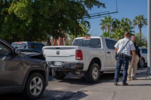 Lugar del choque entre un vehículo particular y una unidad de la AMIC en el bulevar Rodríguez.
