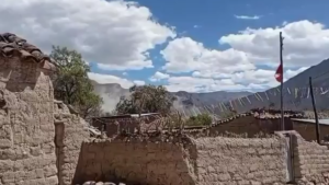 Vista de las afectaciones preliminares tras el fuerte terremoto de magnitud 7.2 en la región de Ayacucho, Perú.